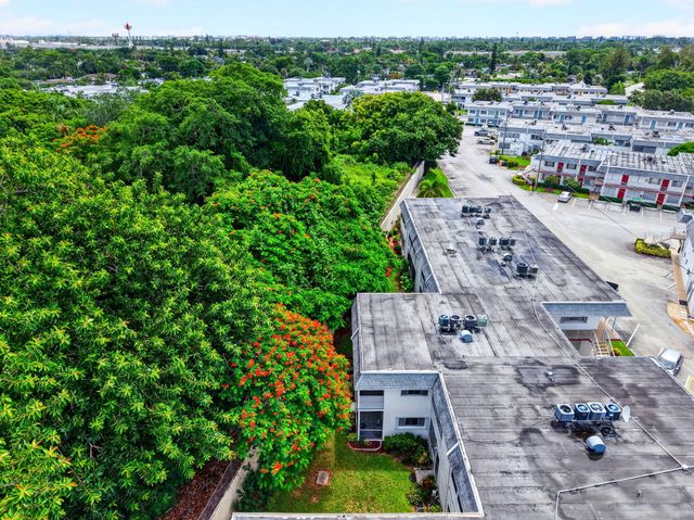 3120 Cynthia Lane 107, Lake Worth, FL 33461