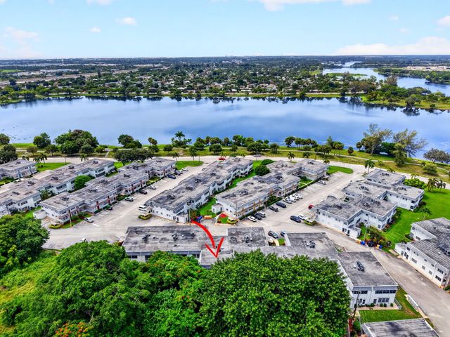 3120 Cynthia Lane 107, Lake Worth, FL 33461