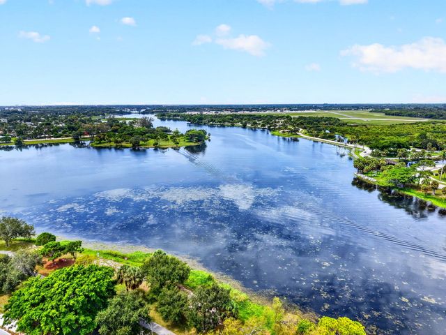 3120 Cynthia Lane 107, Lake Worth, FL 33461