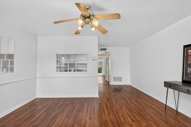3120 Cynthia Lane 107, Lake Worth, FL 33461