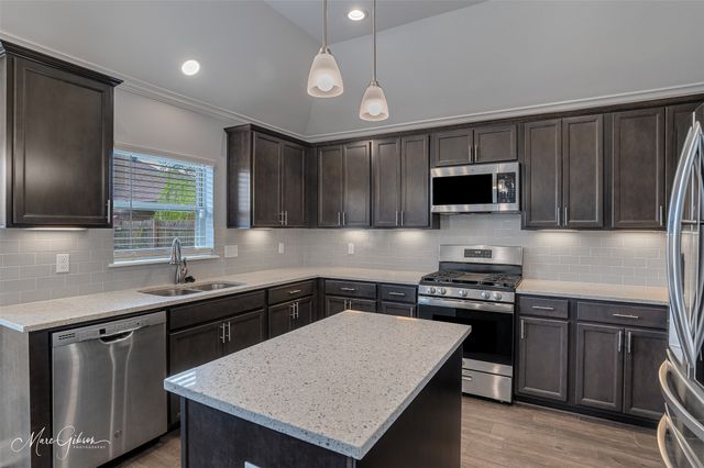 574 Brunswick Gardens, Haughton, LA 71037
