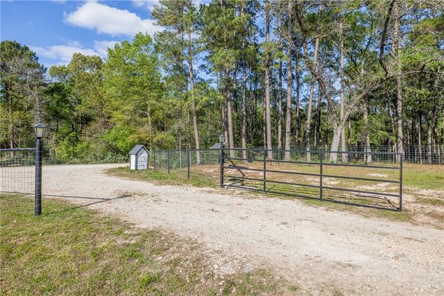 5890 Magan Road, Waller, TX 77484