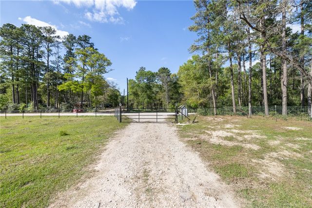 5890 Magan Road, Waller, TX 77484