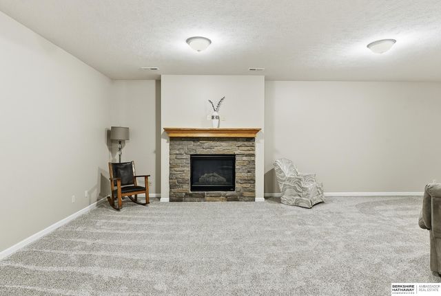 17224 Sage Street, Omaha, NE 68136