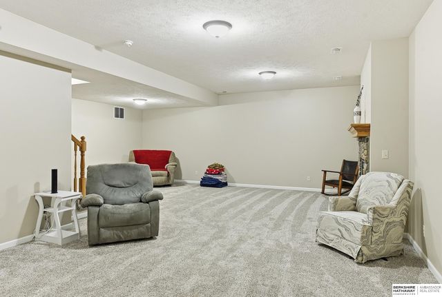 17224 Sage Street, Omaha, NE 68136