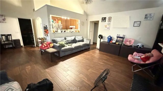 8107 Linares, Riverside, CA 92509