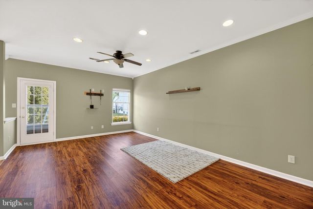 25 SANDSTONE RD, East Windsor, NJ 08520