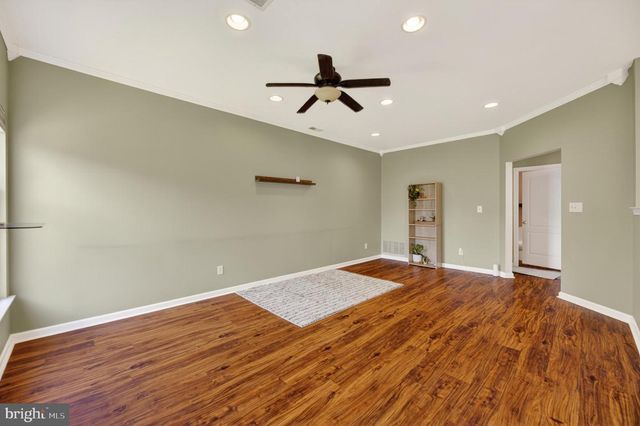 25 SANDSTONE RD, East Windsor, NJ 08520