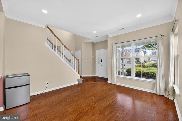 25 SANDSTONE RD, East Windsor, NJ 08520