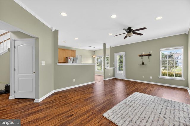 25 SANDSTONE RD, East Windsor, NJ 08520