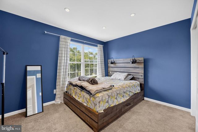 25 SANDSTONE RD, East Windsor, NJ 08520