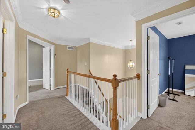 25 SANDSTONE RD, East Windsor, NJ 08520