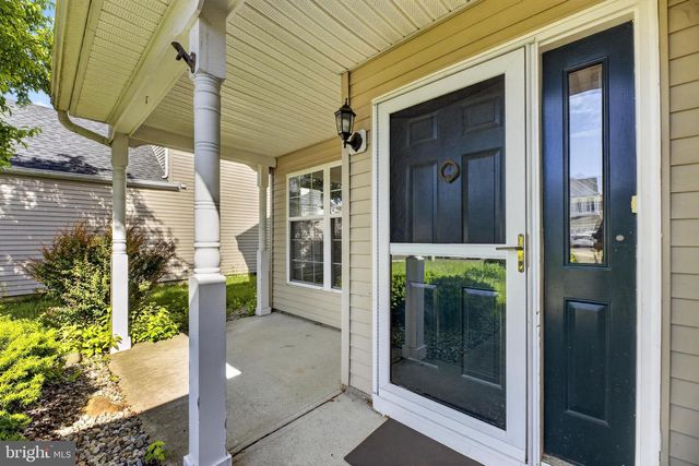25 SANDSTONE RD, East Windsor, NJ 08520