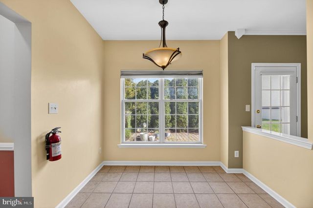 25 SANDSTONE RD, East Windsor, NJ 08520