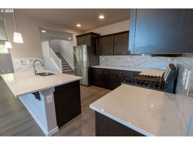2675 Essex Ave Nw, Albany, OR 97321