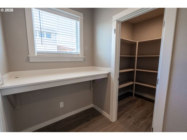 2675 Essex Ave Nw, Albany, OR 97321