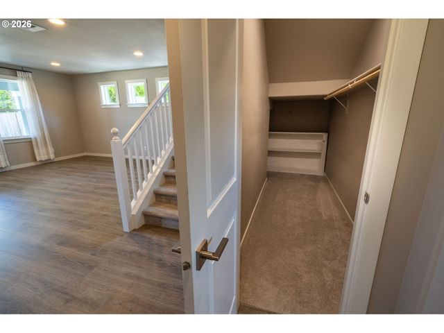 2675 Essex Ave Nw, Albany, OR 97321