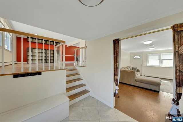 18-00 Scialla Court, Fair Lawn, NJ 07410