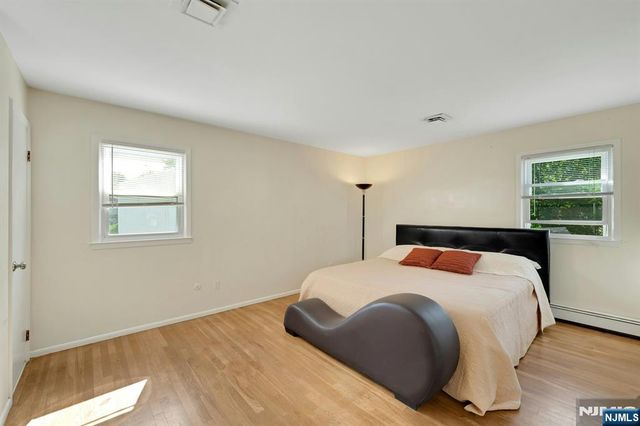 18-00 Scialla Court, Fair Lawn, NJ 07410