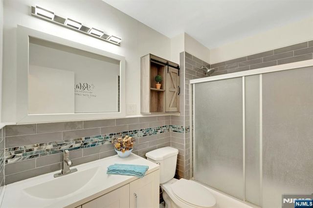 18-00 Scialla Court, Fair Lawn, NJ 07410