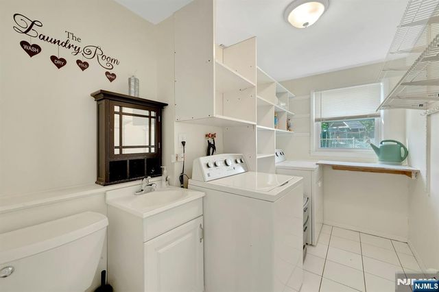 18-00 Scialla Court, Fair Lawn, NJ 07410