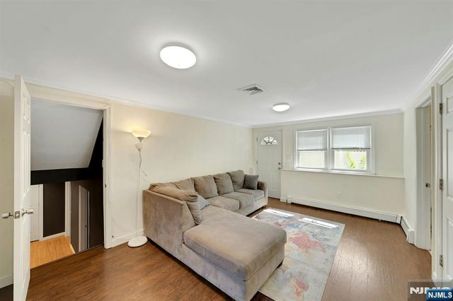 18-00 Scialla Court, Fair Lawn, NJ 07410