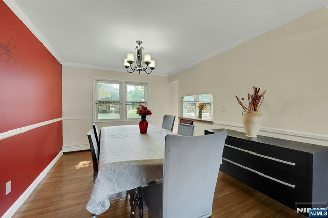 18-00 Scialla Court, Fair Lawn, NJ 07410