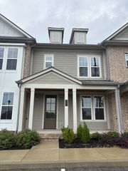 112 Nearwater Pl, Hendersonville, TN 37075