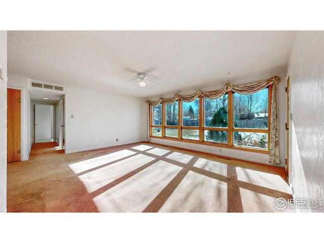 228 42nd St SW, Loveland, CO 80537