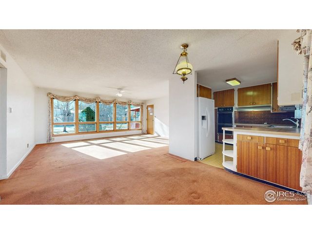 228 42nd St SW, Loveland, CO 80537