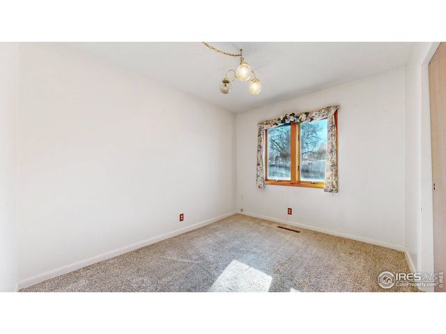 228 42nd St SW, Loveland, CO 80537