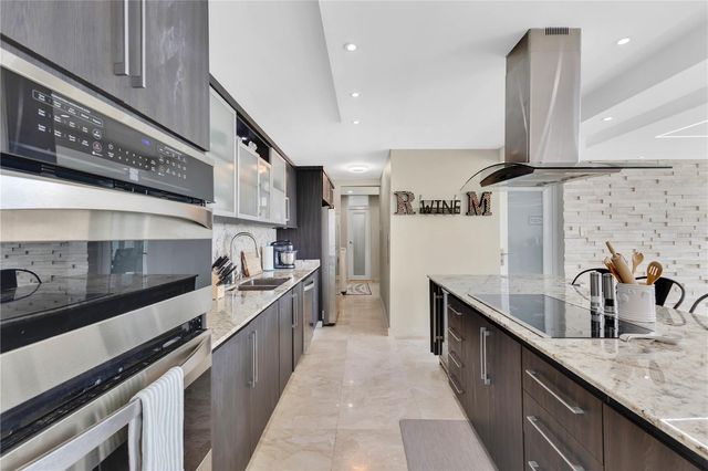 6471 ISLA VERDE AVENUE PH-3, Carolina, PR 00979