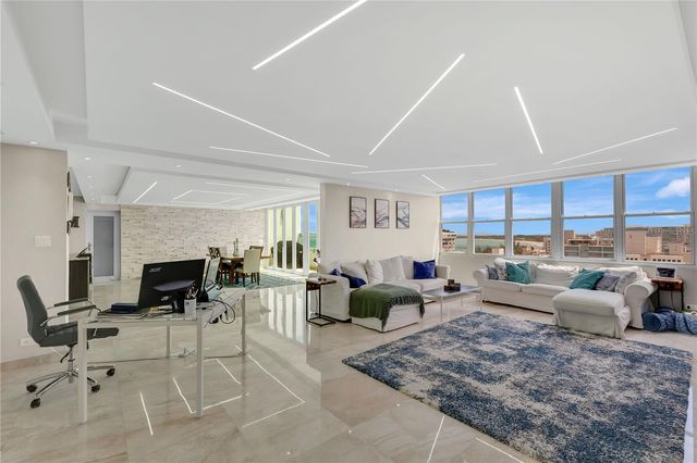 6471 ISLA VERDE AVENUE PH-3, Carolina, PR 00979