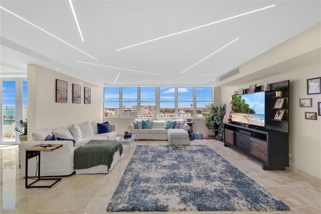 6471 ISLA VERDE AVENUE PH-3, Carolina, PR 00979