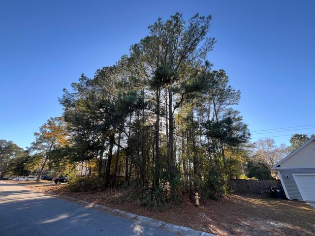 222 Jasmine Drive, Summerville, SC 29483