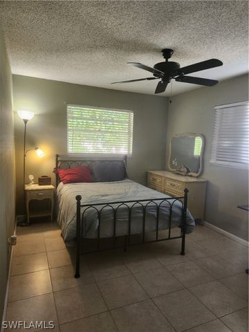 9140 San Carlos BLVD, Fort Myers, FL 33967