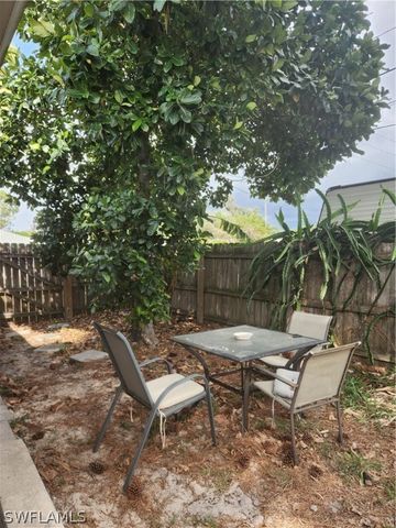 9140 San Carlos BLVD, Fort Myers, FL 33967