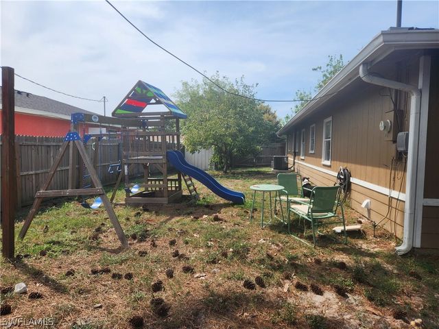 9140 San Carlos BLVD, Fort Myers, FL 33967