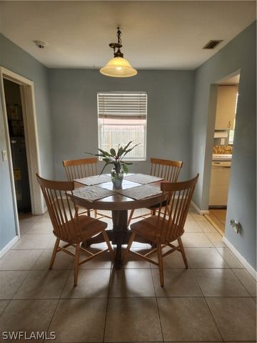 9140 San Carlos BLVD, Fort Myers, FL 33967