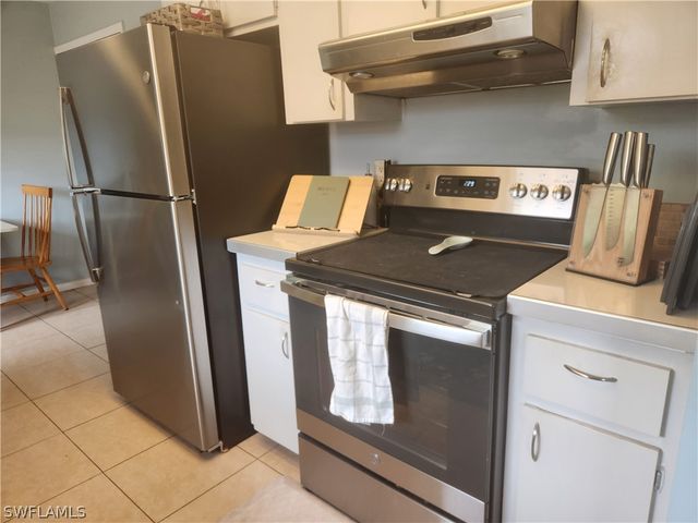 9140 San Carlos BLVD, Fort Myers, FL 33967