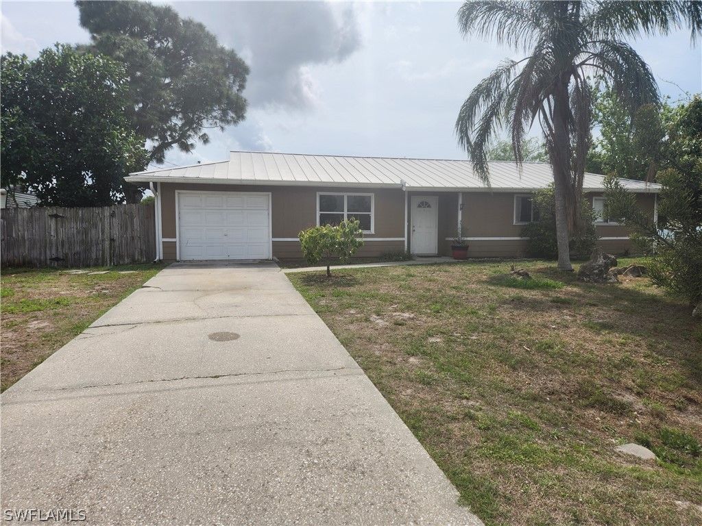 9140 San Carlos BLVD, Fort Myers, FL 33967
