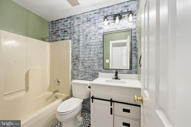 11211 WOLFE CT, Bealeton, VA 22712