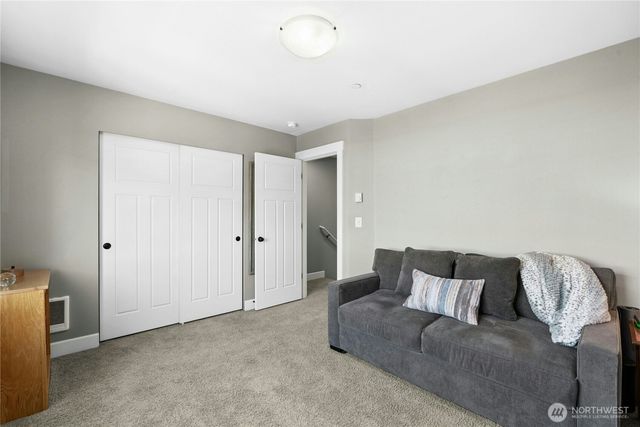 1340 Brooklyn Walk NE, Issaquah, WA 98029