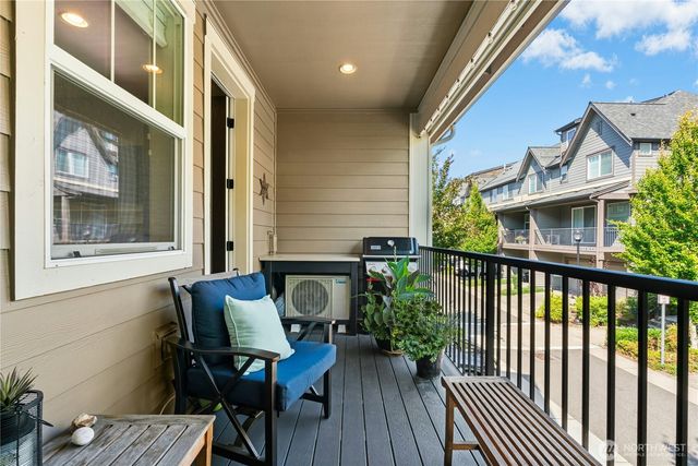 1340 Brooklyn Walk NE, Issaquah, WA 98029