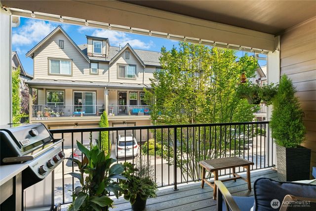 1340 Brooklyn Walk NE, Issaquah, WA 98029