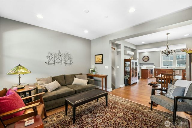 1340 Brooklyn Walk NE, Issaquah, WA 98029