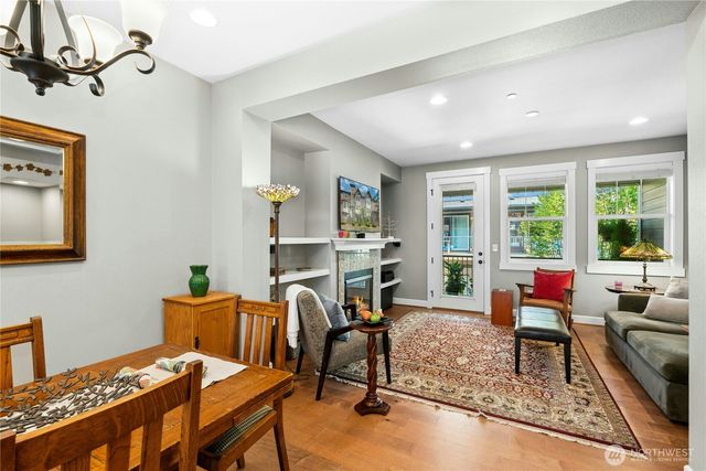 1340 Brooklyn Walk NE, Issaquah, WA 98029