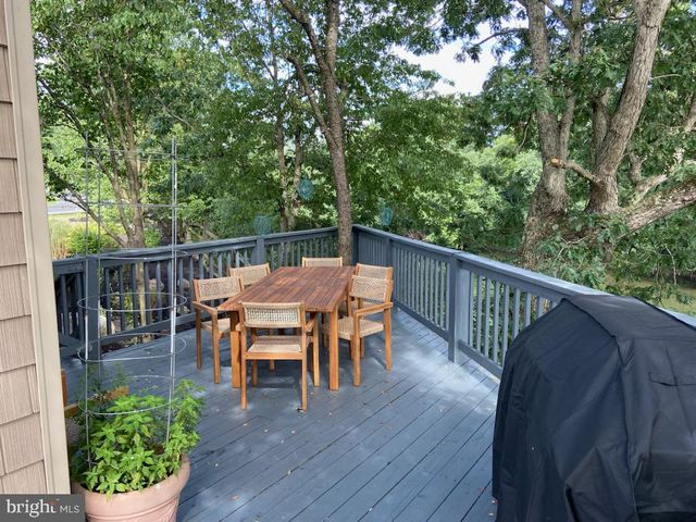 271 OGDEN FARM RD, Moorefield, WV 26836