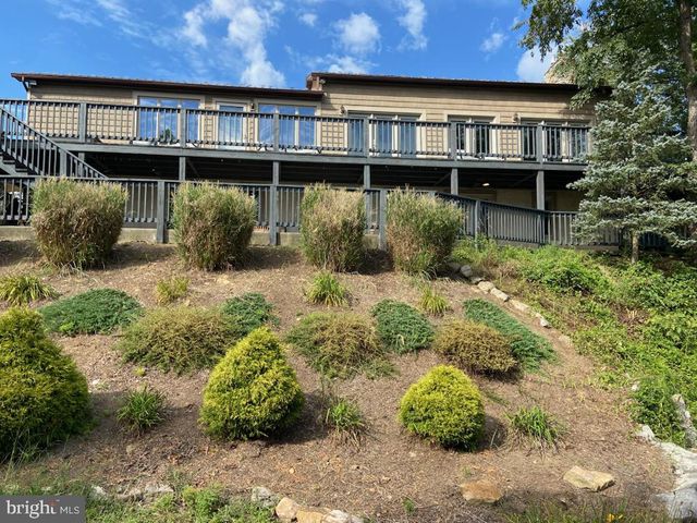 271 OGDEN FARM RD, Moorefield, WV 26836