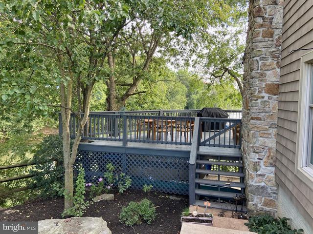 271 OGDEN FARM RD, Moorefield, WV 26836